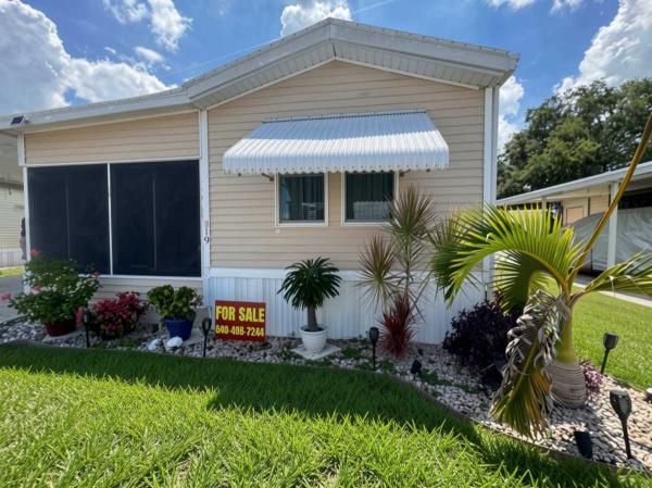 Photo 3 of 2 of home located at 6633 53rd Ave E, Lot B19 Bradenton, FL 34203