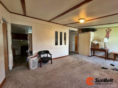 Photo 5 of 20 of home located at 393 Hansom Parkway Sanford, FL 32773