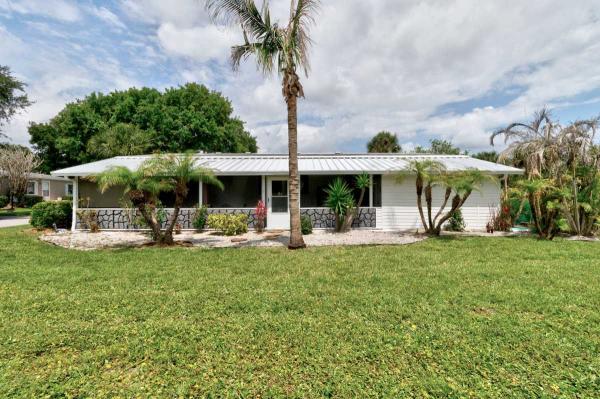 Photo 1 of 2 of home located at 6200 99th Street  Lot 57 Sebastian, FL 32958