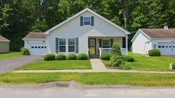 2009 Pine Grove Homes Mobile Home For Sale