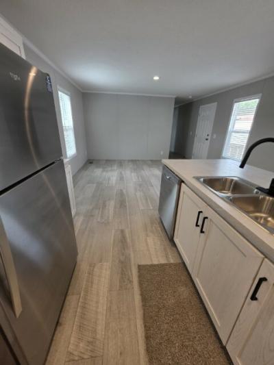 Photo 6 of 19 of home located at 43646 La Grand #424 Sterling Heights, MI 48314