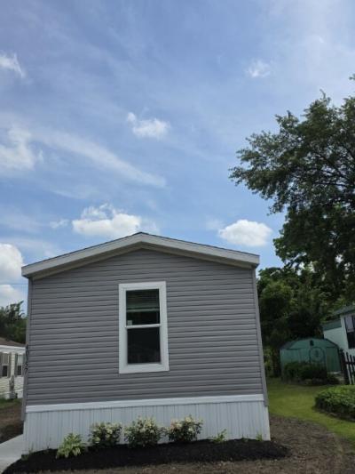 Mobile Home at 43646 La Grand #424 Sterling Heights, MI 48314