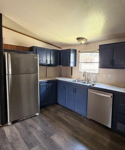 Photo 4 of 10 of home located at 387 Barker Dr. Hamilton, OH 45011