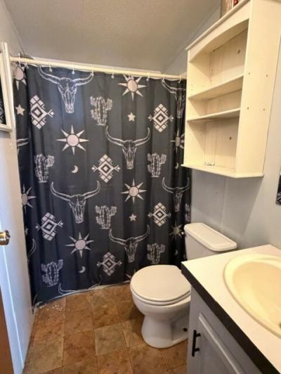 Photo 5 of 10 of home located at 387 Barker Dr. Hamilton, OH 45011