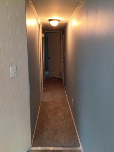 Photo 4 of 8 of home located at 4516 Navarre Rd SW Canton, OH 44706