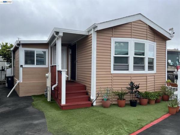 Photo 1 of 2 of home located at 747 Lewelling Blvd #50 San Leandro, CA 94578