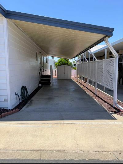 Photo 3 of 40 of home located at 14851 Jeffrey Rd #48 Irvine, CA 92618