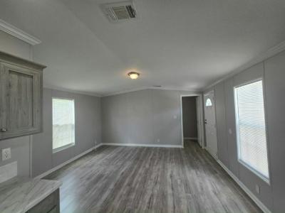 Photo 3 of 6 of home located at 4000 24th St N Unit 305 Saint Petersburg, FL 33714