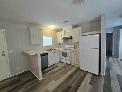 Photo 3 of 6 of home located at 4000 24th St N Unit 307 Saint Petersburg, FL 33714
