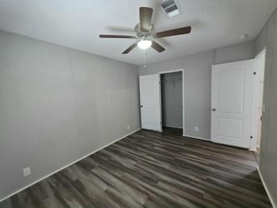 Photo 4 of 6 of home located at 4000 24th St N Unit 307 Saint Petersburg, FL 33714