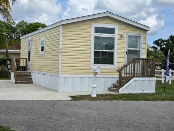 Photo 1 of 2 of home located at 3301 58th Avenue North, #101 Saint Petersburg, FL 33714