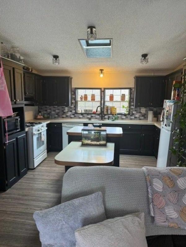 1991 Mobile Home