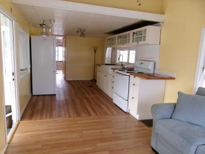 Photo 3 of 8 of home located at 2701 34th St N Lot #122 Saint Petersburg, FL 33713
