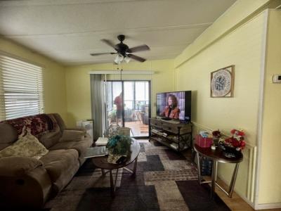 Photo 4 of 8 of home located at 2425 Harden Blvd Lot 153 Lakeland, FL 33803