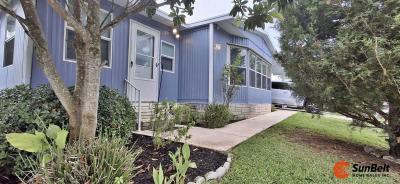 Photo 2 of 40 of home located at 1498 Killarney Court Unit B Ocala, FL 34472