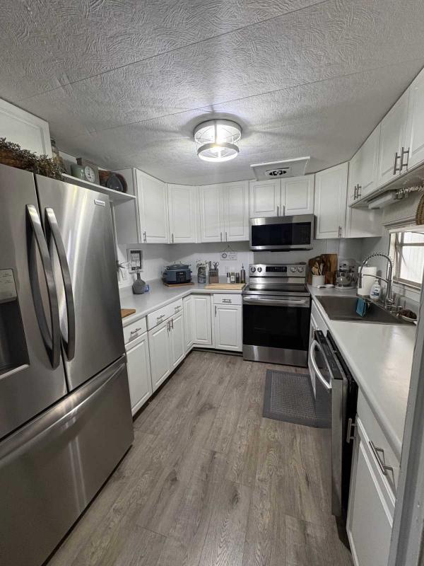 AGE 40+ PARK Mobile Home