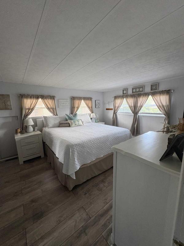 AGE 40+ PARK Mobile Home