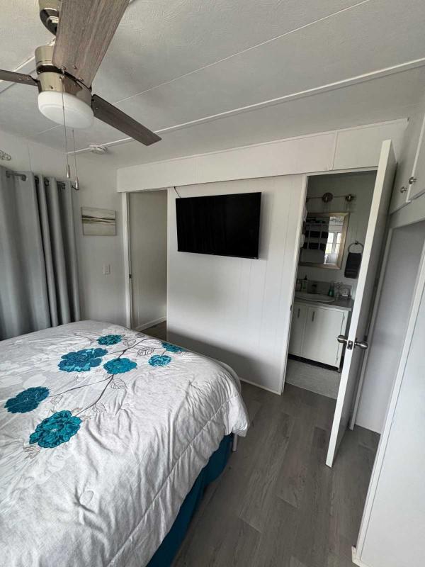 AGE 40+ PARK Mobile Home