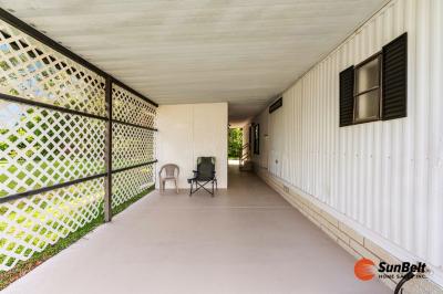 Photo 4 of 40 of home located at 6404 Lakewood Drive Unit D Ocala, FL 34472