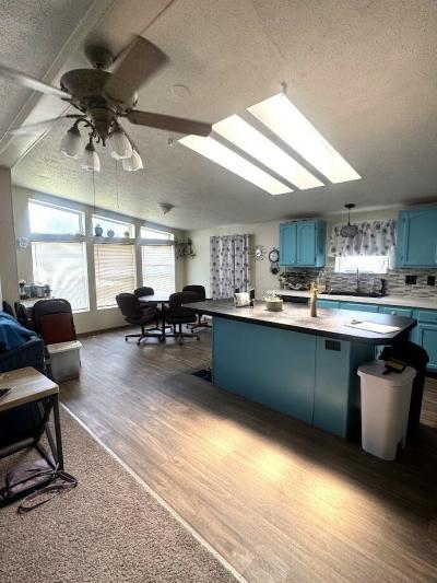 Mobile Home at 24675 Frontier Circle Flat Rock, MI 48134