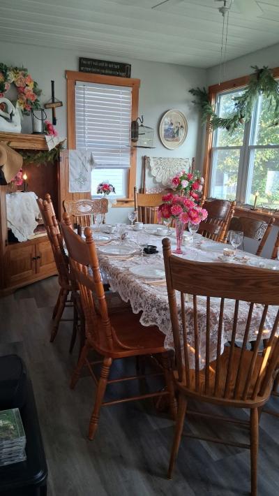 Photo 5 of 8 of home located at 188 W Cedar Street Palmyra, PA 17078