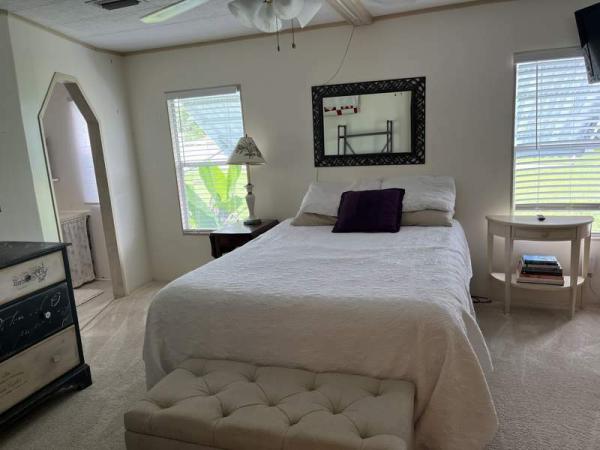 1982 Schult Manufactured Home