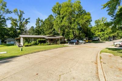 Photo 4 of 6 of home located at 7400 Glen Leaf Dr., #45 Shreveport, LA 71129