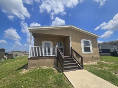 Photo 2 of 11 of home located at 308 Split Rail Pkwy Kyle, TX 78640