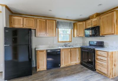 Mobile Home at 129 Larchmont Dr Lower Burrell, PA 15068