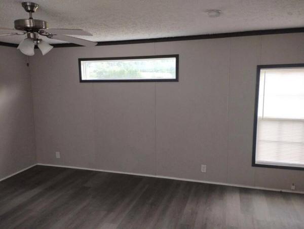 2022 270PU16663U  Home