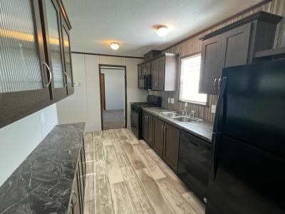 Mobile Home at 29926 Montmorency Lot 695 Novi, MI 48377