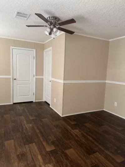 Photo 4 of 7 of home located at 8518 Gibsonton Dr 72 Gibsonton, FL 33534