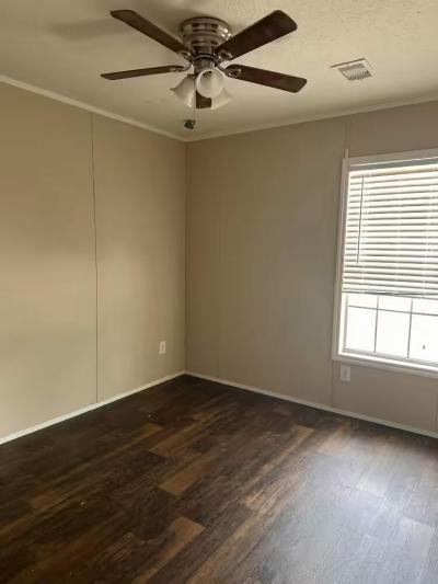 Photo 5 of 7 of home located at 8518 Gibsonton Dr 72 Gibsonton, FL 33534