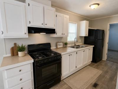 Mobile Home at 1 Swallow Ct Orion Township, MI 48359