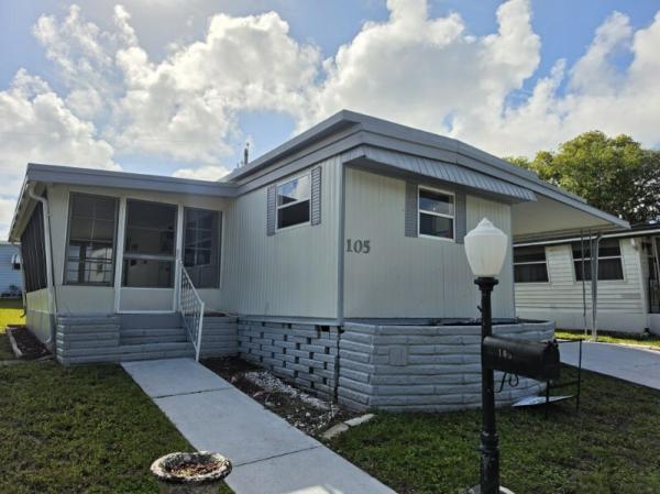 1973 NEWM Mobile Home For Sale
