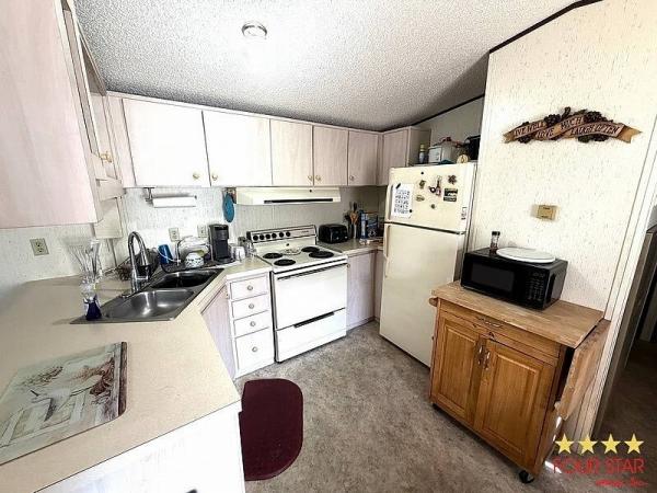 1990 BAYS  Home