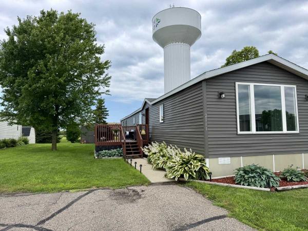 Photo 1 of 2 of home located at 2111 Excalibur Rd North Mankato, MN 56003