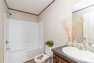 Photo 6 of 10 of home located at 7275 Black Creek West Paducah, KY 42086