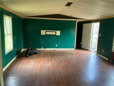 Photo 3 of 6 of home located at 144 Blanchard Ln Buras, LA 70041