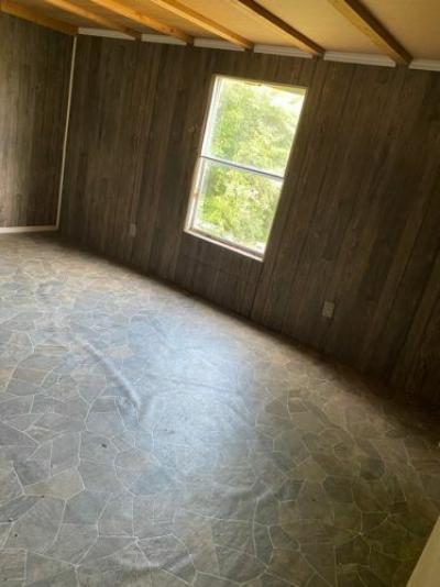 Photo 5 of 6 of home located at 144 Blanchard Ln Buras, LA 70041
