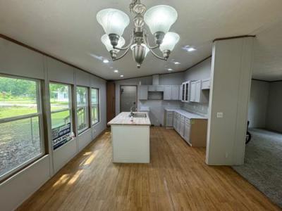 Photo 5 of 23 of home located at 513 Jefferson St Clarendon, AR 72029