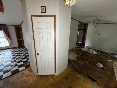 Photo 5 of 18 of home located at 1726 N Main St Cleburne, TX 76033