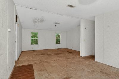Photo 3 of 13 of home located at 1196 Sopchoppy Hwy Sopchoppy, FL 32358