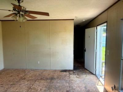 Photo 4 of 17 of home located at 707 1/2 Ditchbank Ave Humphrey, AR 72073