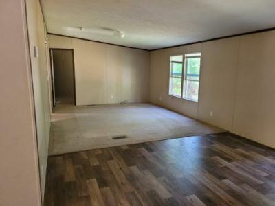 Photo 3 of 12 of home located at 3175 Greenwood Dr West Columbia, SC 29170