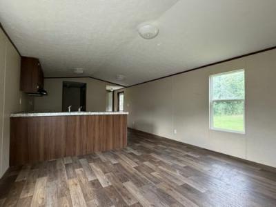 Photo 2 of 17 of home located at 2042 Dixie Ave Paducah, KY 42003