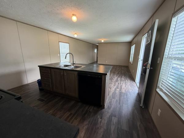 2022 THE BREEZE Manufactured Home