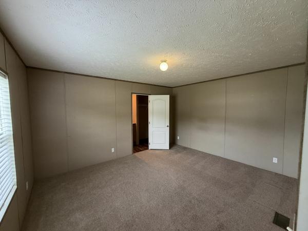 2022 THE BREEZE Manufactured Home