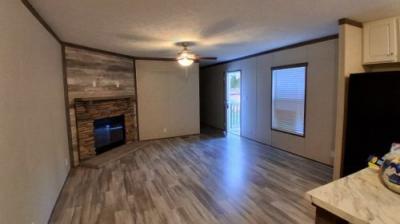 Photo 3 of 10 of home located at 10991 NW 110th St Chiefland, FL 32626