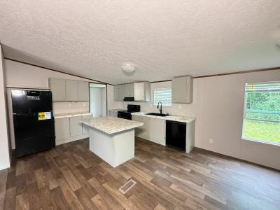 Photo 4 of 13 of home located at 192 County Road 852 Buna, TX 77612